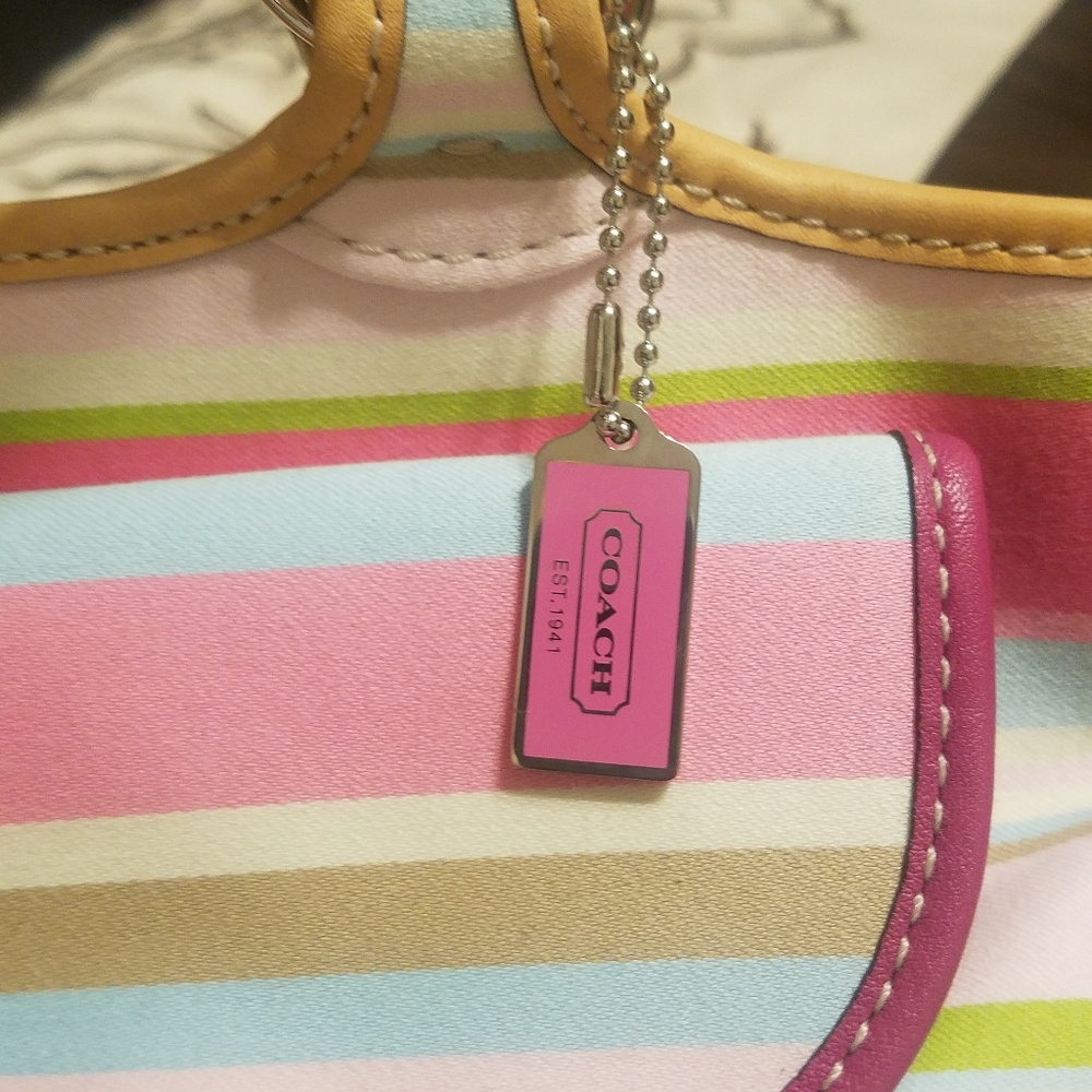 Coach purse - Picture 2 of 5